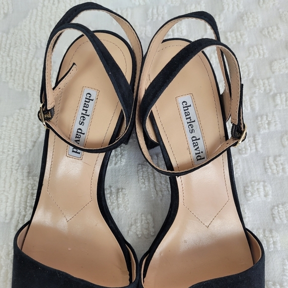Charles David black suede sandal crisscross back ankle strap block heel 9.5 - Picture 6 of 11